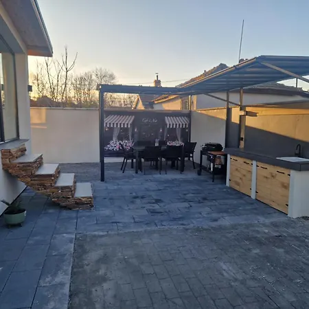 Family House Бургас